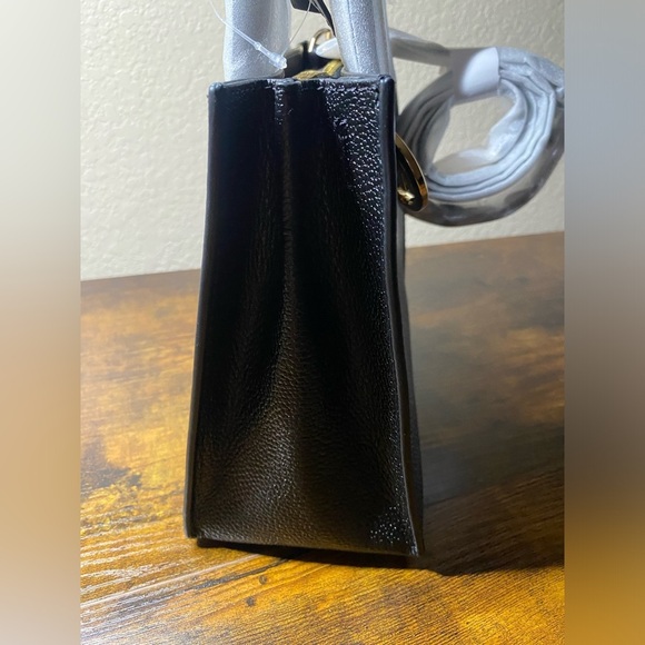 Michael Kors medium Mercer purse in black - Picture 7 of 7